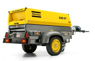 Series 7: Single axle, oil-injected, rotary screw portable compressors, 7-12 bar (102-175 psig)